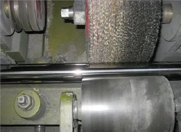 304不銹鋼管表面劃痕怎么處理？